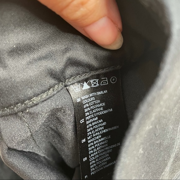 H&M Black Mini Skirt Sz 6 - Picture 7 of 9